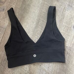 Lululemon align bra, v-neck. Size 4. Amazing condition, barely worn